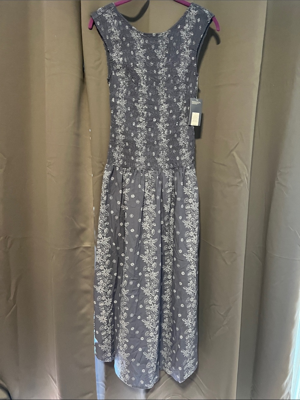 Universal Thread Navy Floral Sleeveless Midi Dress